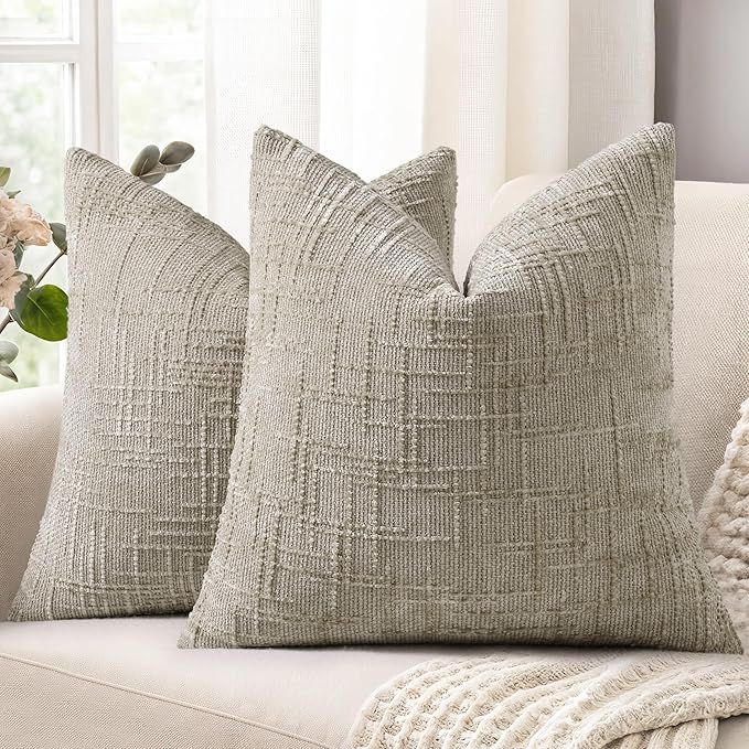 decorUhome Fall Light Brown Chenille Throw Pillow Covers 18x18 Set of 2 Thick Textured Slubby Couch Pillow Covers Farmhouse Accent Modern Neutral Decorative Pillow Cases for Bed Sofa Living Room