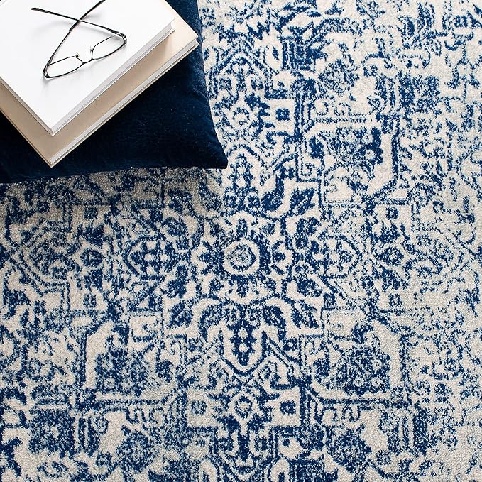 SAFAVIEH Evoke Collection 4' x 6' Ivory / Navy EVK256N Oriental Distressed Non-Shedding Living Room Bedroom Accent Rug